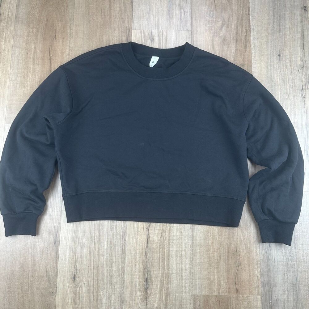 Lululemon Athletica Women's 6 Black Perfectly Oversized Cropped Crew Sweatshirt